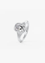 The Symphony Bezel | Elongated Cushion
