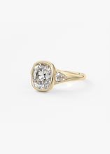 The Symphony Bezel | Elongated Cushion