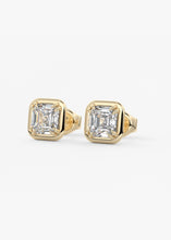 Chiclet Studs | Asscher