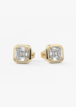 Chiclet Studs | Asscher