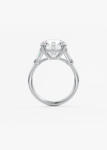 The Margot | Round