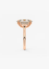 The Marguerite | Oval & Epaulettes