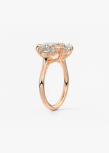 The Marguerite | Oval & Epaulettes