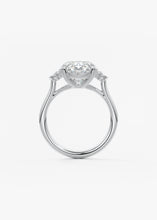 The Marguerite | Oval & Epaulettes