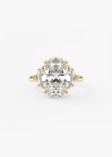 The Marguerite | Oval & Epaulettes