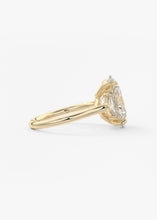 The Marguerite | Oval & Epaulettes