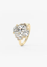 The Marguerite | Oval & Epaulettes
