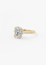 The Buttercup Bouquet | Oval