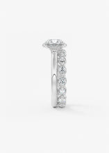 The Clutchette | E.W. Oval