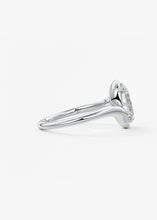 The Calla | Oval