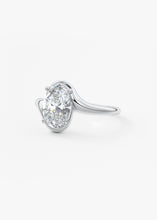 The Calla | Oval