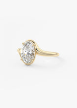 The Calla | Oval