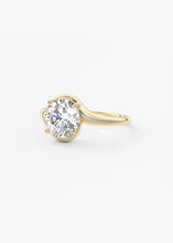 The Calla | Round