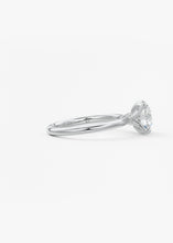The Rose Pave | Round