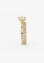 The Rose Pave | Round