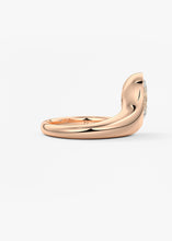 The Boa | Oval