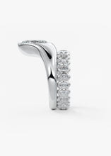 The Boa | Oval