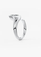 The Boa | Oval