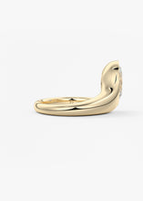 The Boa | Oval