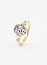 Lowrider Three Stone | Cushion