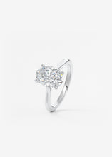 The Cathedral Two Tone | Oval