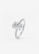The Single Scoop Pavé | Oval
