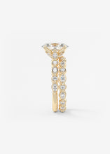 The Chantilly | Oval