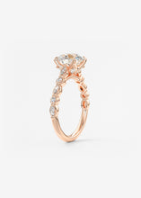 The Chantilly | Round