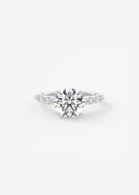 The Chantilly | Round