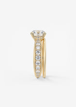 The Hourglass | Round