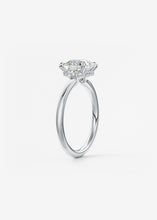 Plunge Hidden Halo | Asscher