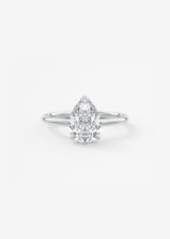 Plunge Hidden Halo | Pear