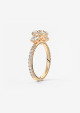 Royale Three Stone Pavé | Round