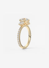 Royale Three Stone Pavé | Round