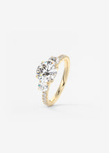 Royale Three Stone Pavé | Round