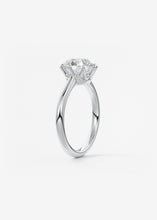 The Duchess | Round
