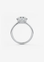 The Duchess | Round