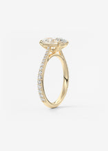 The Cathedral Pavé | Oval