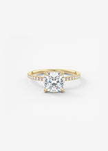 Harper Pavé | Cushion