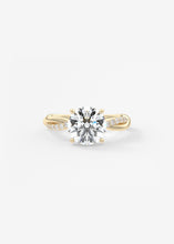 The Knot | Round